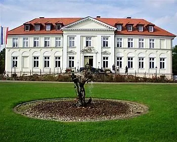 호텔 Seeschloss 4*