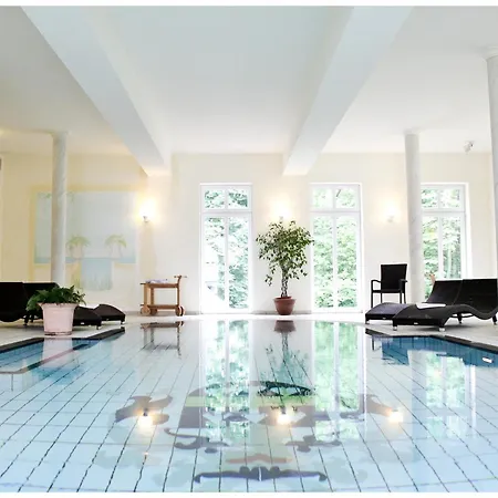 Seeschloss 4*