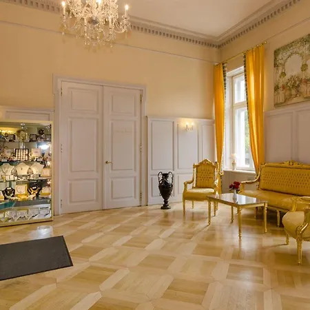 Отель Seeschloss 4*